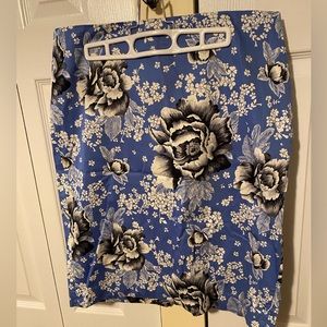 Talbots mid-length/knee length Skirt Size 14. Wedgwood Blue Cotton print.